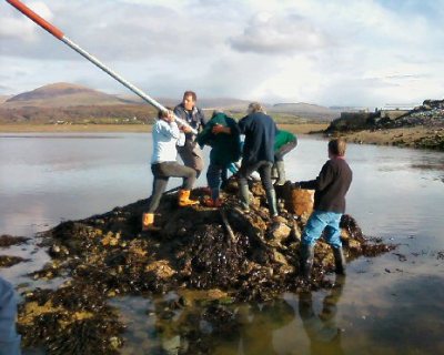 Erecting channel marker